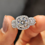 Round Cut Moissanite Engagement Ring In White Gold