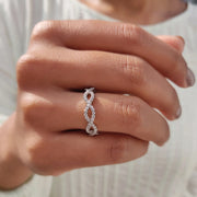 Round Cut Twisted Wedding Band